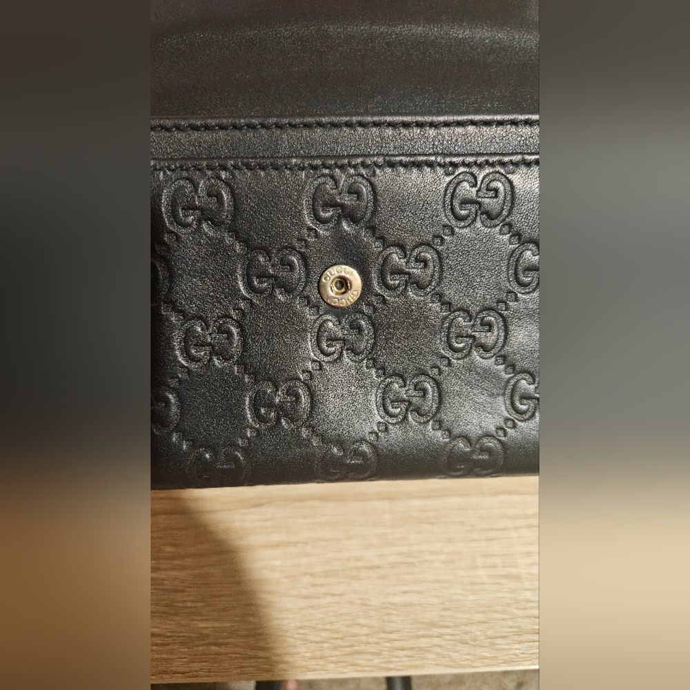 Gucci Signature Guccissima GC Wallet - Picture 6 of 10
